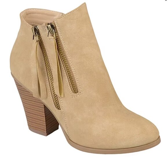 Journee Collection  Vally Stacked Heel Booties 8.5 - Picture 1 of 8